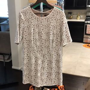 NWT White and tan BCBG romper with pockets!